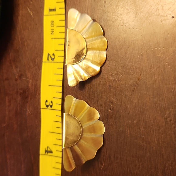 Vintage Earrings - Picture 6 of 6